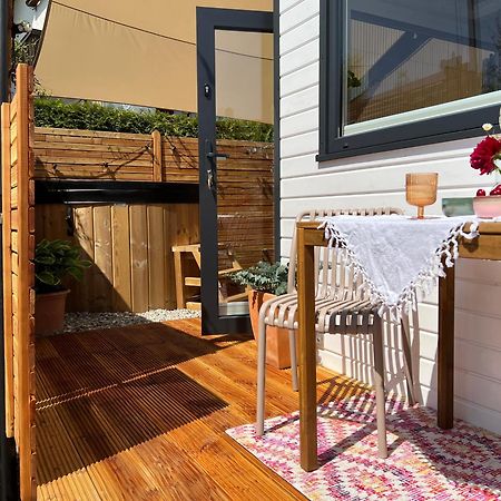 Villa Tiny House Gaensebluemchen Kirchanschoring Exterior foto